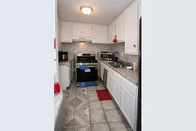 1001 E Grant Street, Santa Ana, CA 92701 - Photo 3