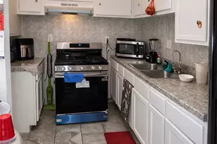 1001 E Grant St, Santa Ana, CA 92701 - Photo 3