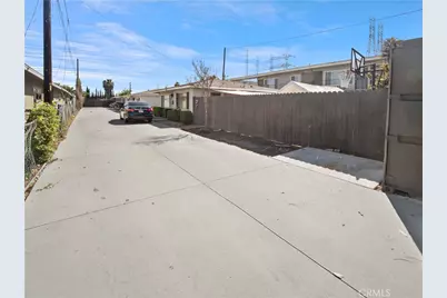 16840 Passage, Paramount, CA 90723 - Photo 13