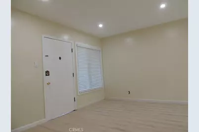 819 E 4th #1, Long Beach, CA 90802 - Photo 9