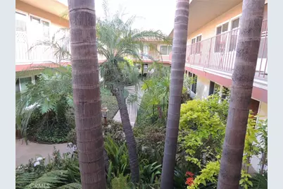 819 E 4th #1, Long Beach, CA 90802 - Photo 23