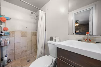 626 N Grand, Santa Ana, CA 92701 - Photo 27