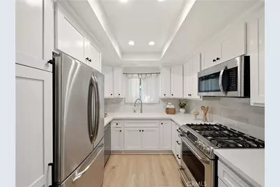 324 Sydney, Costa Mesa, CA 92627 - Photo 7