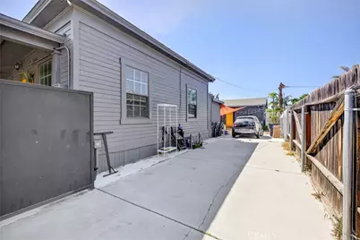 614 N Shelton, Santa Ana, CA 92703 - Photo 41