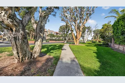 19282 Torreypines, Huntington Beach, CA 92648 - Photo 7