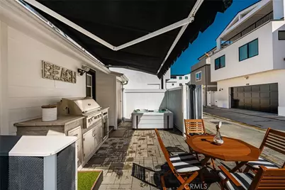 306 Alvarado Place, Newport Beach, CA 92661 - Photo 13