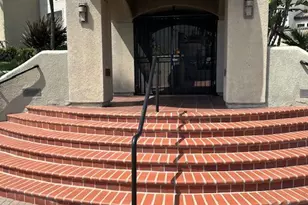 200 Pacific Coast Hwy, Huntington Beach, CA 92648 - Photo 23