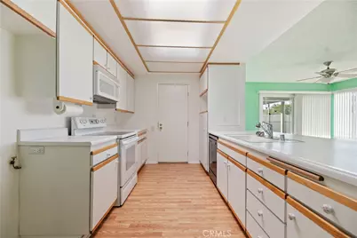 26182 Germantown Drive, Sun City, CA 92586 - Photo 9