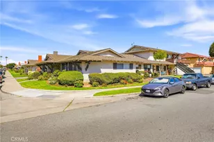 16732 Bartlett Ln, Huntington Beach, CA 92647 - Photo 7