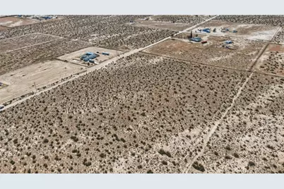 10384 Locust, Lucerne Valley, CA 92356 - Photo 11