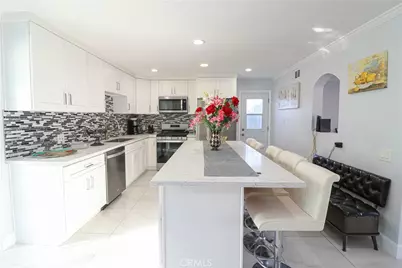 17891 Caledonia, Huntington Beach, CA 92647 - Photo 7