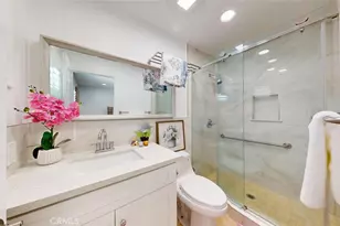 17891 Caledonia Cir, Huntington Beach, CA 92647 - Photo 11