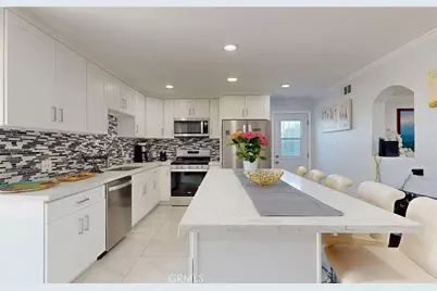 17891 Caledonia Cir, Huntington Beach, CA 92647 - Photo 21