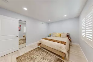 17891 Caledonia Cir, Huntington Beach, CA 92647 - Photo 19