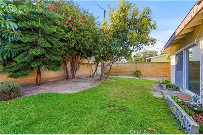 915 S Dennis, Santa Ana, CA 92704 - Photo 17