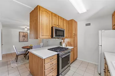 915 S Dennis, Santa Ana, CA 92704 - Photo 7