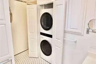 1560 Homewood Rd, Seal Beach, CA 90740 - Photo 29