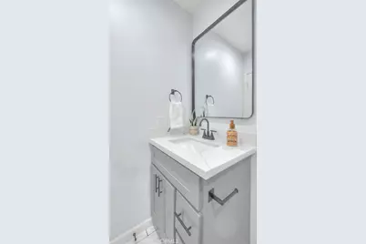 5422 Ruthelen Street, Los Angeles, CA 90062 - Photo 57