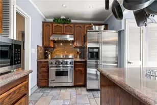 118 Roycroft Ave, Long Beach, CA 90803 - Photo 11