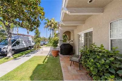 210 Glendora Avenue, Long Beach, CA 90803 - Photo 13