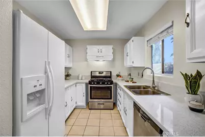 151 N Lincoln, Fullerton, CA 92831 - Photo 43