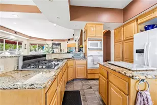 106 S Vista Grande, Anaheim Hills, CA 92807 - Photo 7