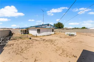 20116 Neuralia, California City, CA 93505 - Photo 17