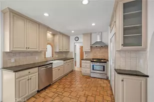 112 N Highland Ave, Los Angeles, CA 90036 - Photo 9