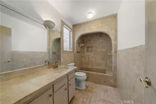 112 N Highland Ave, Los Angeles, CA 90036 - Photo 29