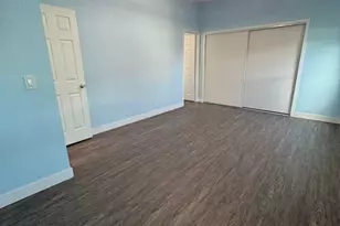 215 S Sullivan Ln, Santa Ana, CA 92704 - Photo 13