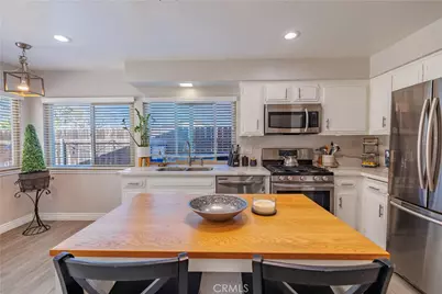 1422 Camelot Drive, Corona, CA 92882 - Photo 29