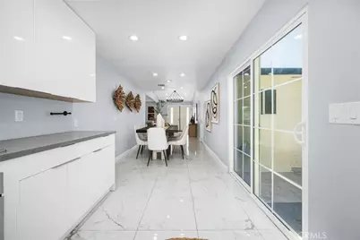 223 West Simmons Avenue, Anaheim, CA 92802 - Photo 17