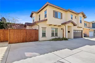 11613 216th, Lakewood, CA 90715 - Photo 1