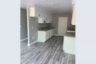 1645 E 117th, Los Angeles, CA 90059 - Photo 11