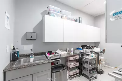 528 E First St #A, Tustin, CA 92780 - Photo 21