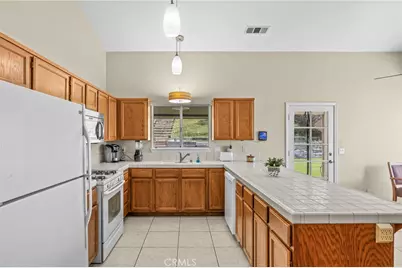 13531 Suncrest Court, Yucaipa, CA 92399 - Photo 11