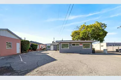 649 655 W Commonwealth, Fullerton, CA 92832 - Photo 13