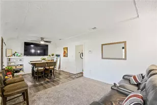 9424 Los Angeles, Bellflower, CA 90706 - Photo 5