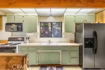 42962 Dogwood Drive, Big Bear Lake, CA 92315 - Photo 11