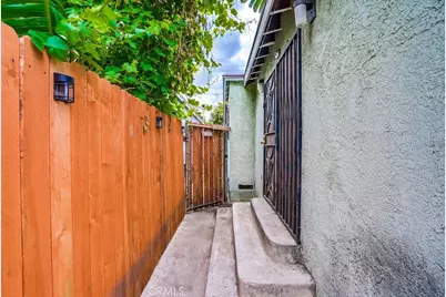 115 N Magnolia Court, Compton, CA 90220 - Photo 37