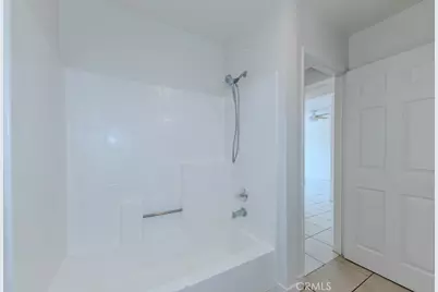 450 E 4th Street #423, Santa Ana, CA 92701 - Photo 17