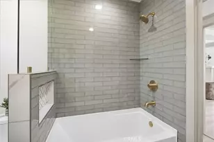 4239 S Raymond Ave, Los Angeles, CA 90037 - Photo 39