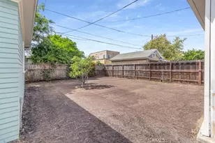 4239 S Raymond Ave, Los Angeles, CA 90037 - Photo 51