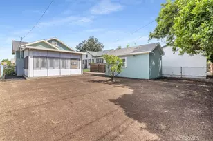 4239 S Raymond Ave, Los Angeles, CA 90037 - Photo 51