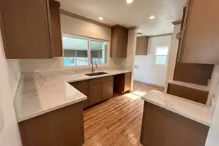 4239 S Raymond Ave, Los Angeles, CA 90037 - Photo 7