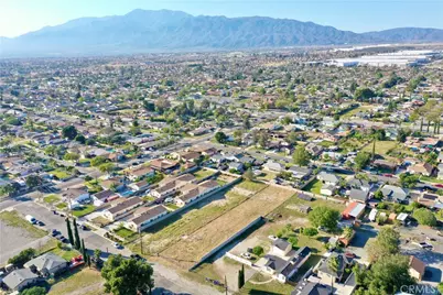 17562 Court Street, Fontana, CA 92336 - Photo 11