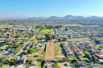 17562 Court Street, Fontana, CA 92336 - Photo 13