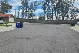 7838 Lavender Ct, Highland, CA 92346 - Photo 21