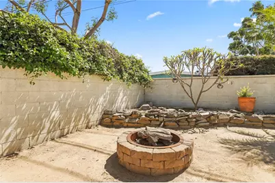 5640 E Deborah, Long Beach, CA 90815 - Photo 35