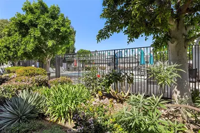 21114 Gypsy Moth Lane, Huntington Beach, CA 92646 - Photo 27